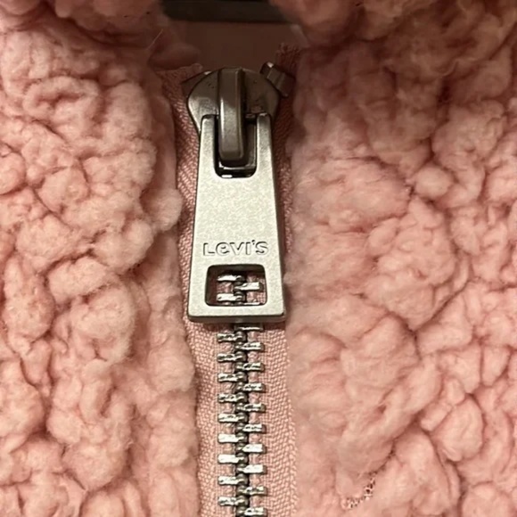 Levi's Oversized Sherpa Teddy Bomber Jacket Bubblegum Pink Size Medium - Picture 10 of 15